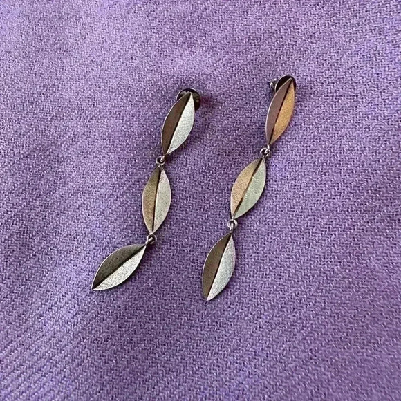 Artful Home Sterling Silver 3-Leaf Drop Earrings - Picture 1 of 2